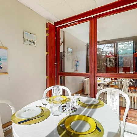 Apartment Lovely Saint-Georges-de-Didonne